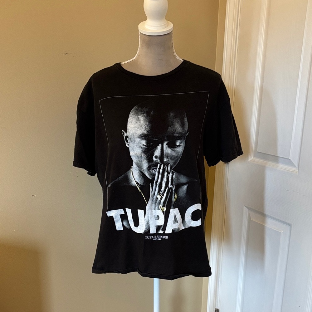 Black Tupac Graphic T-Shirt